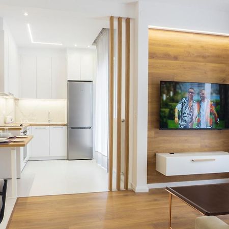 New Modern Style Home Next To The Train Station Salonic Exterior foto