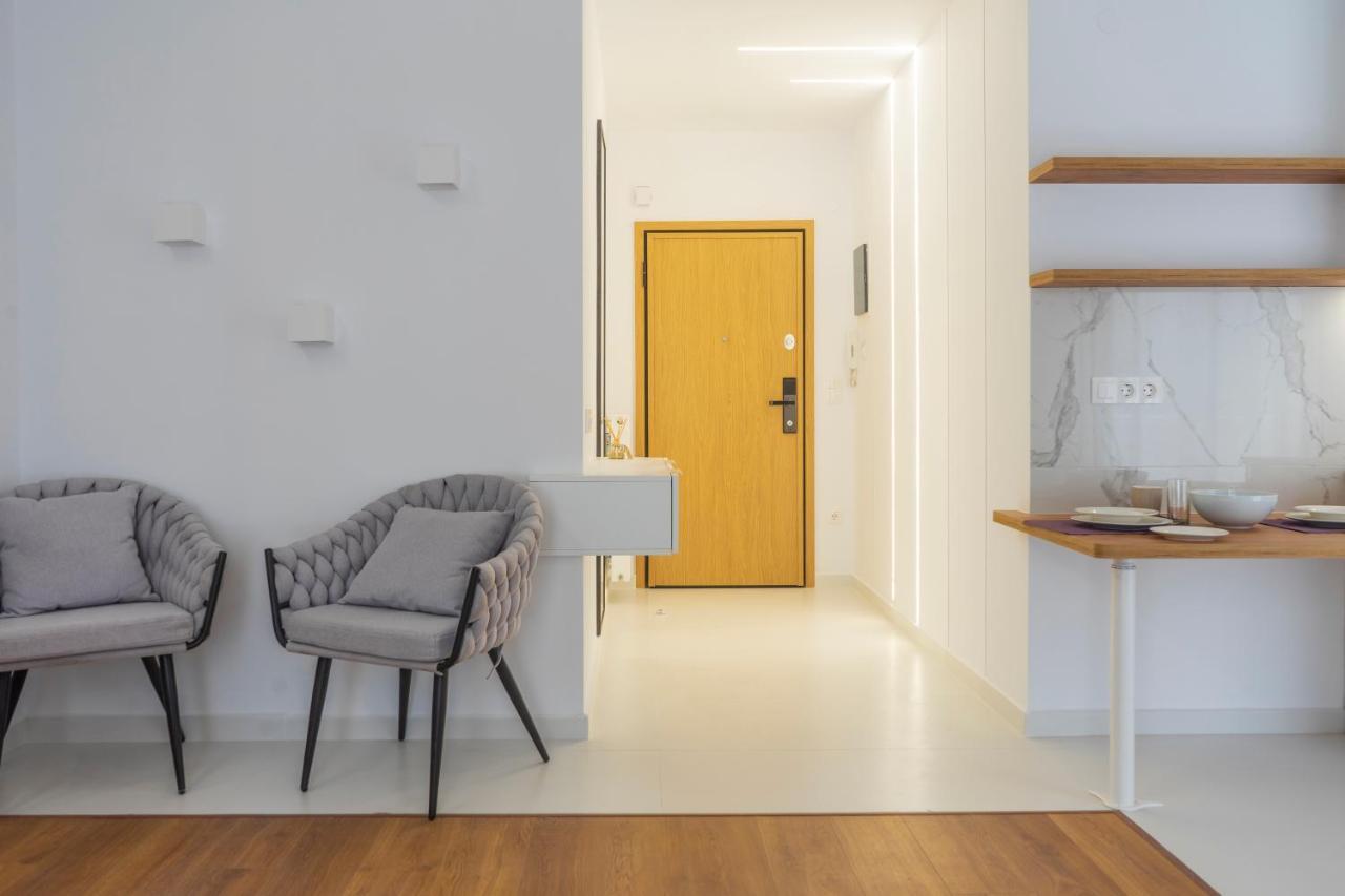 New Modern Style Home Next To The Train Station Salonic Exterior foto