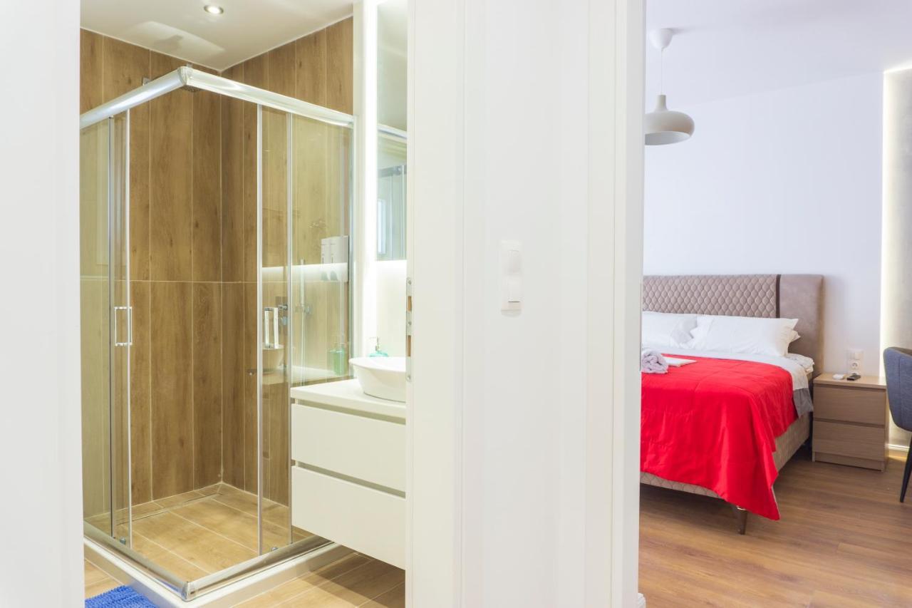 New Modern Style Home Next To The Train Station Salonic Exterior foto