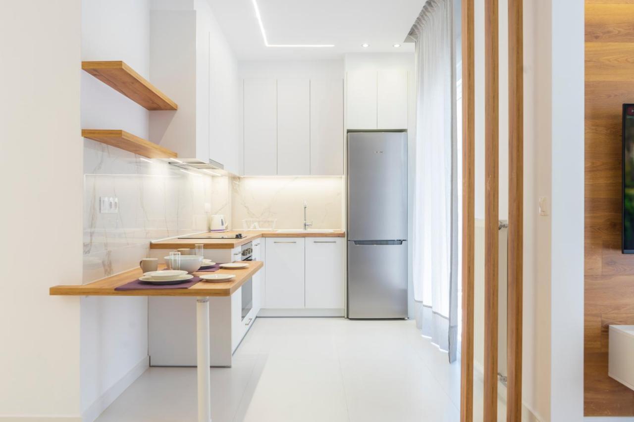 New Modern Style Home Next To The Train Station Salonic Exterior foto