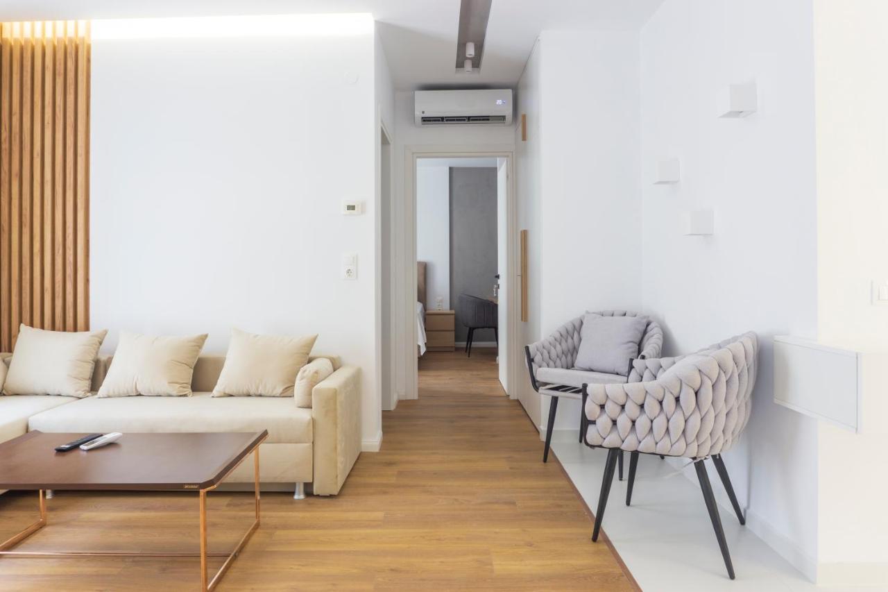 New Modern Style Home Next To The Train Station Salonic Exterior foto