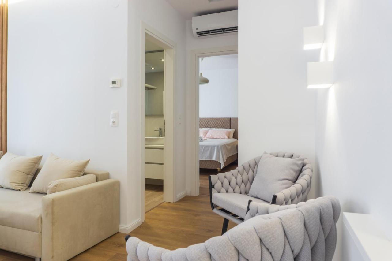 New Modern Style Home Next To The Train Station Salonic Exterior foto