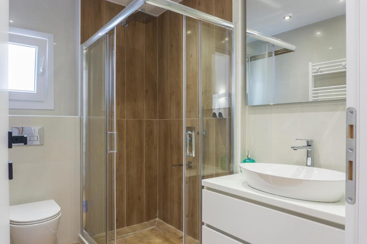 New Modern Style Home Next To The Train Station Salonic Exterior foto